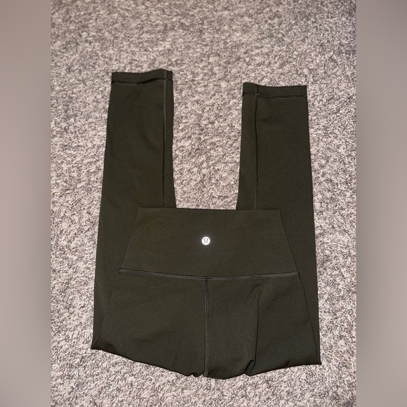 Women’s Lululemon Wunder Under Crop (High-Rise) *Full-On Luxtreme 21" Size 2 - Picture 14 of 15